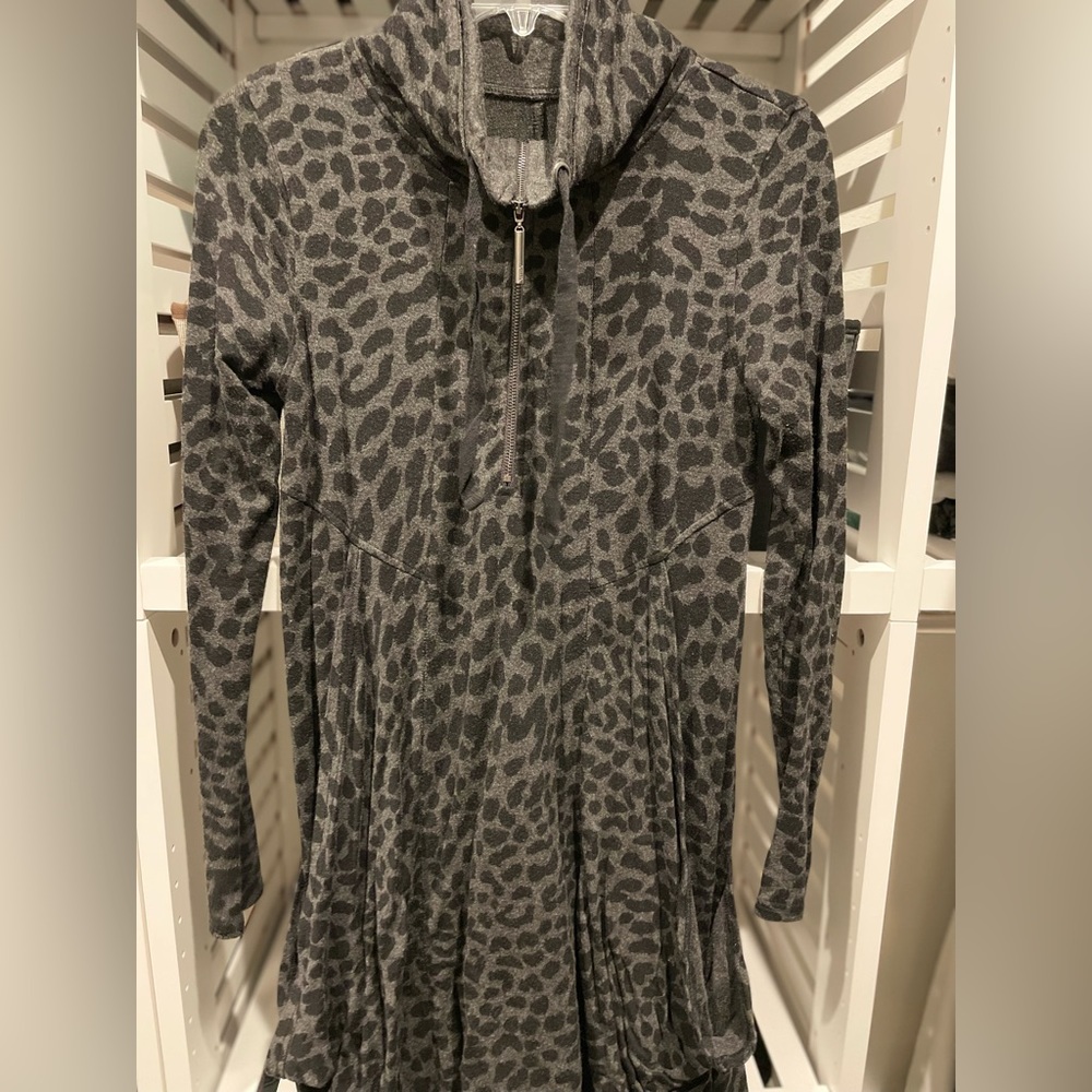 Kenzie A line dress. Size XS or can fit small.